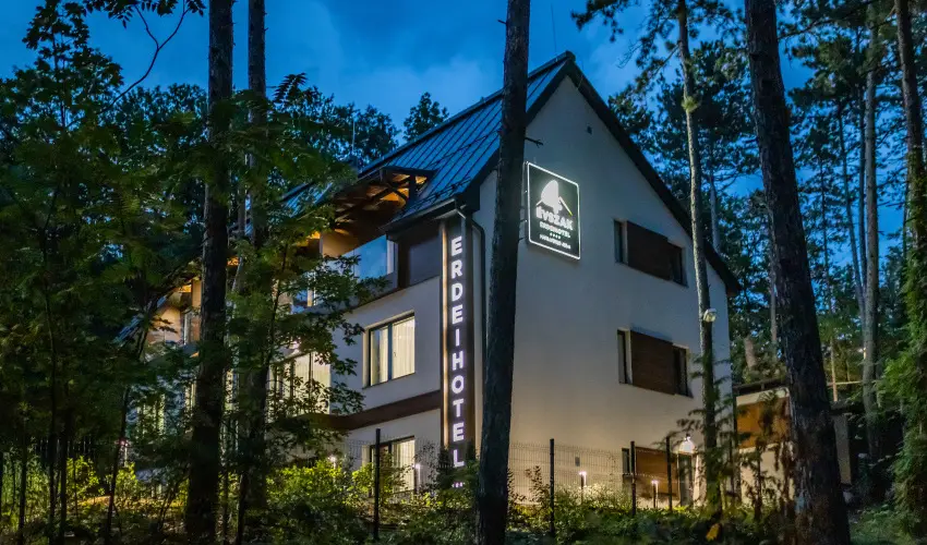 4 �vszak Erdeihotel M�traf�red - Augusztus 20.