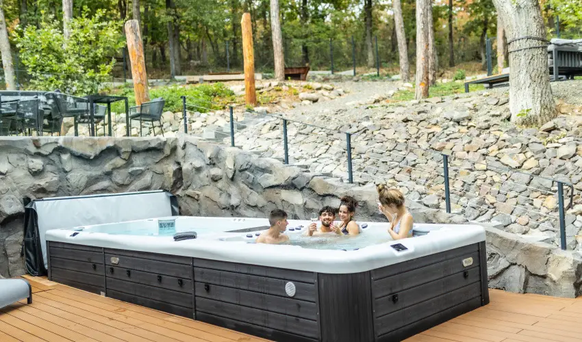 4 �vszak Erdeihotel M�traf�red - Augusztus 20.