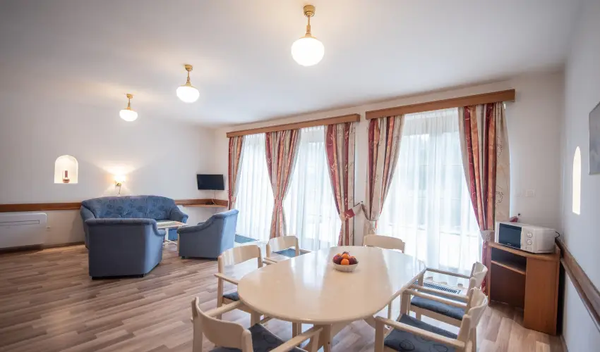 Abbzia Club Hotel Kk Keszthely - Augusztus 20.