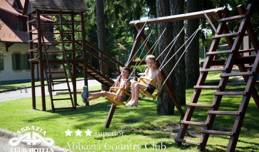 Abb�zia Country Club Nemesn�p - Augusztus 20.                                                                                                                                                                                                                                                  