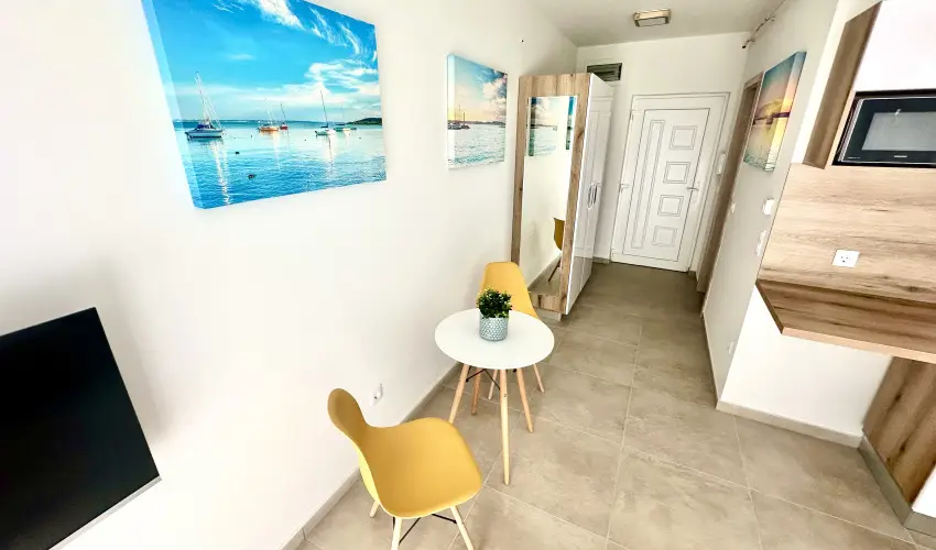 Ady Corner Pr�mium Apartmanok Si�fok - Augusztus 20. - teljes el�refizet�ssel (min. 5 �j)