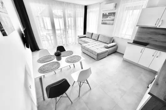 Ady Corner Pr�mium Apartmanok - Augusztus 20.