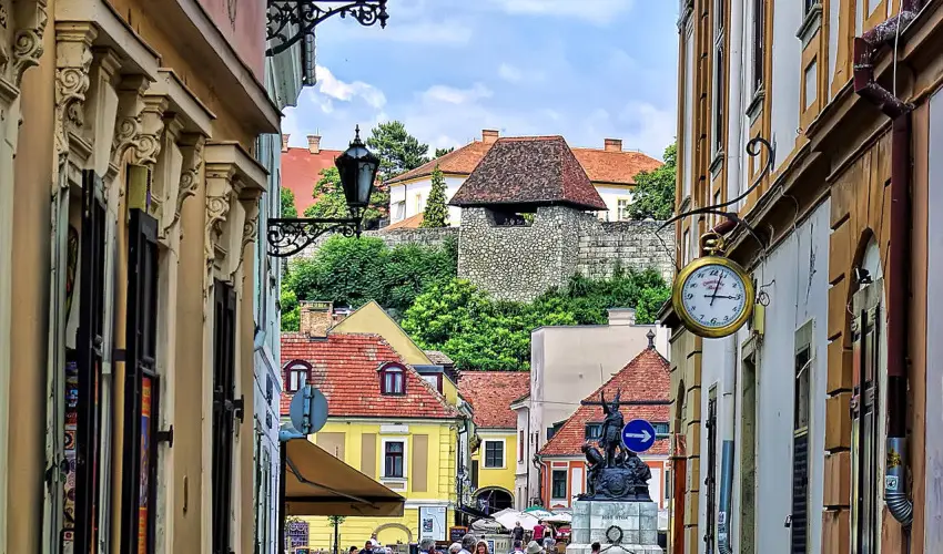 Agria Vintage Apartman Eger - Augusztus 20. (min. 3 j)