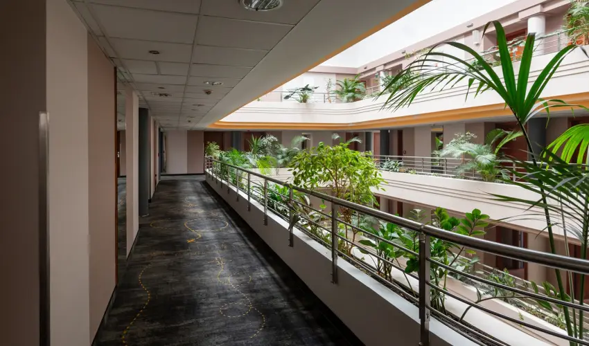 Airport Hotel Budapest Vecss - Augusztus 20. (min. 3 j)