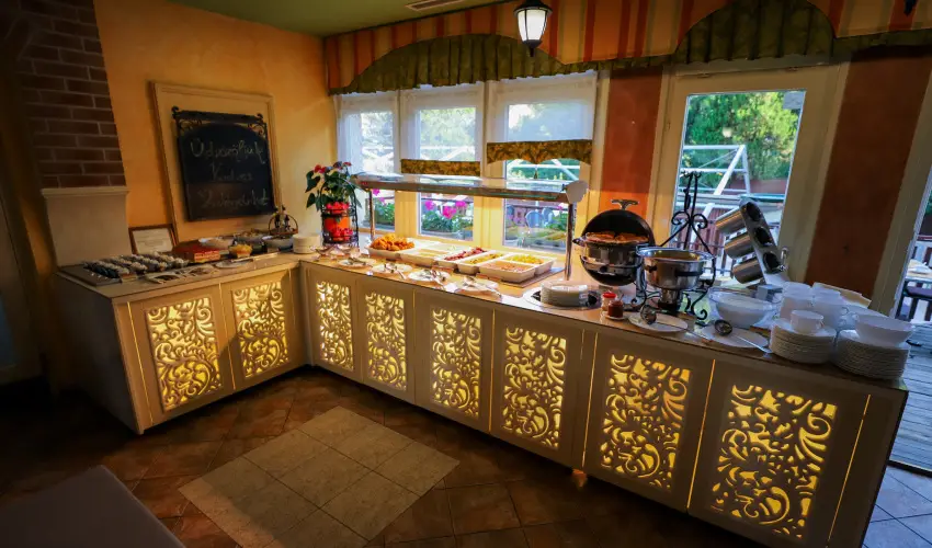 Alfa Hotel Miskolctapolca - Agusztus 20. (min. 2 �j)