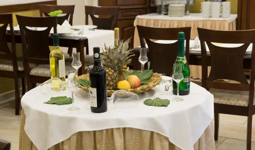 Ambrzia Szllshely s tterem Miskolctapolca - Augusztus 20. (min. 3 j)