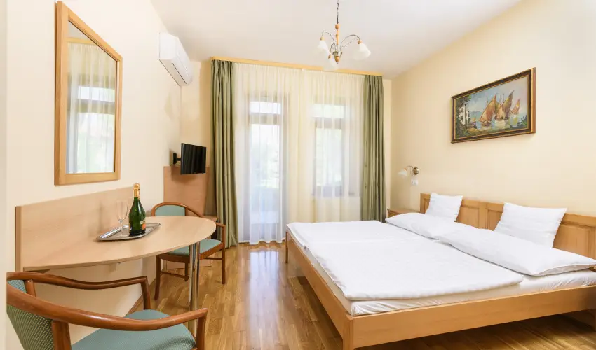 Ametiszt Hotel Harkny - Augusztus 20. (min. 3 j)