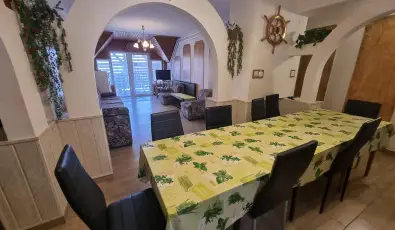 Andrea & M�nika Apartman 2 Hark�ny