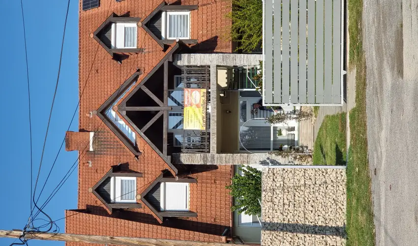 Andrea & M�nika Apartman 2 Hark�ny - Augusztus 20. (min. 6 �j)