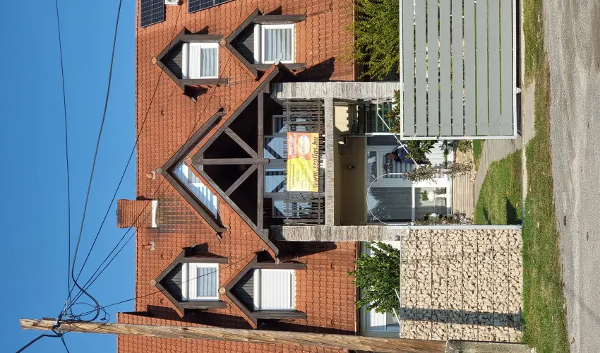 Andrea & M�nika Apartman 2 Hark�ny - Augusztus 20. (min. 6 �j)