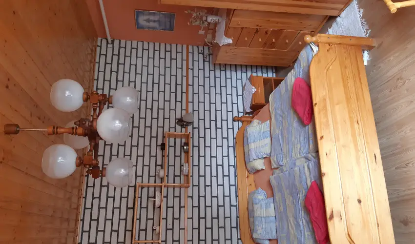 Andrea Vend�gh�z Kehidakust�ny - Augusztus 20. (min. 3 �j)