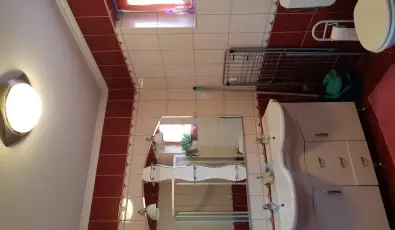 Andrea Vend�gh�z Kehidakust�ny