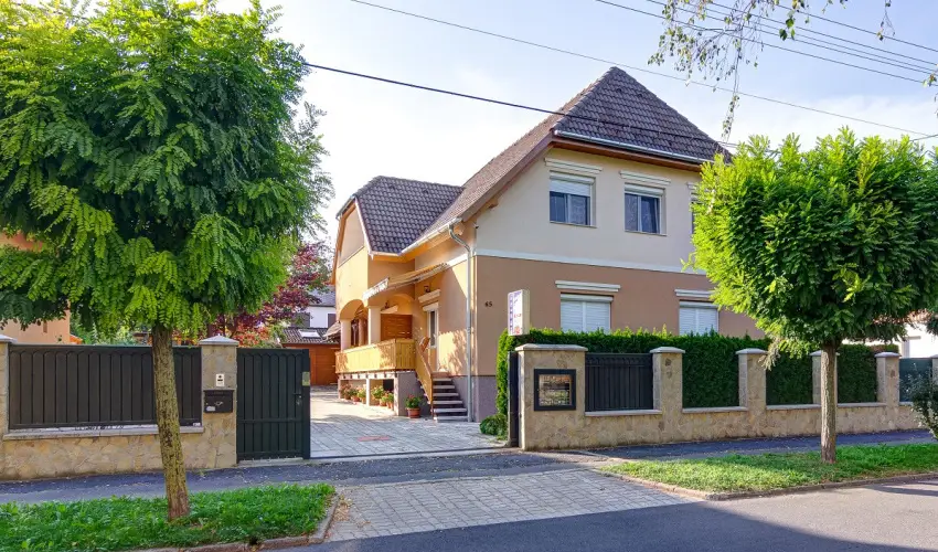 Andrea Villa H�v�z - Augusztus 20. (min. 2 �j)