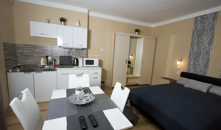 Angyal Apartman Cserkeszl - Augusztus 20.