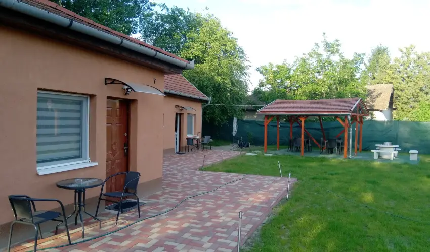 Angyal Apartman Cserkeszl - Augusztus 20.