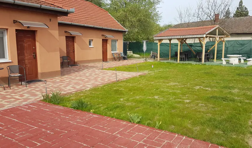 Angyal Apartman Cserkeszl - Augusztus 20.