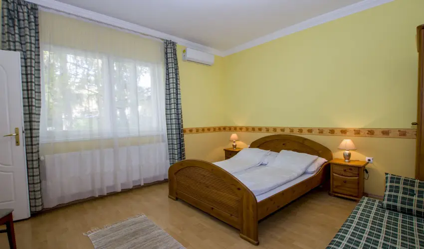 Anna Vendghz Hajdszoboszl - Augusztus 20.