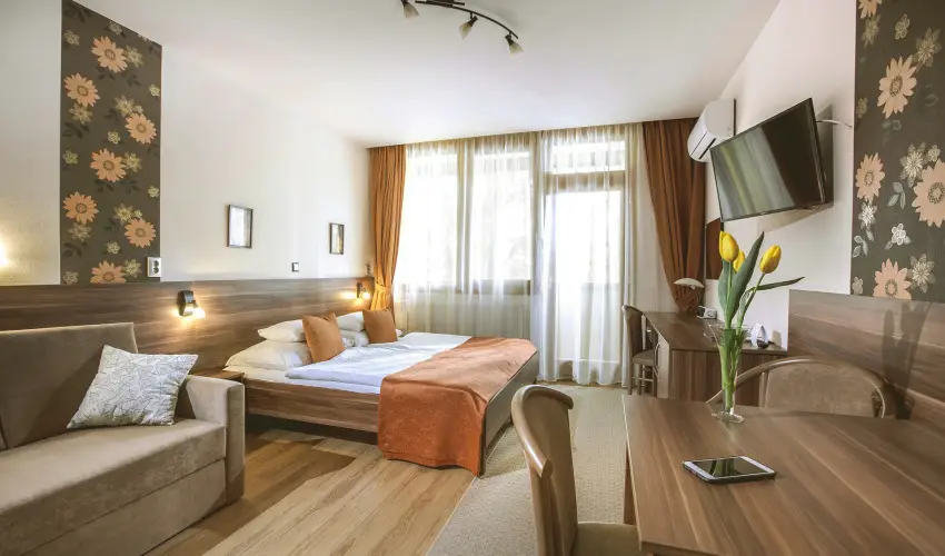 Apartman Hotel Bk, Bkfrd - Augusztus 20.