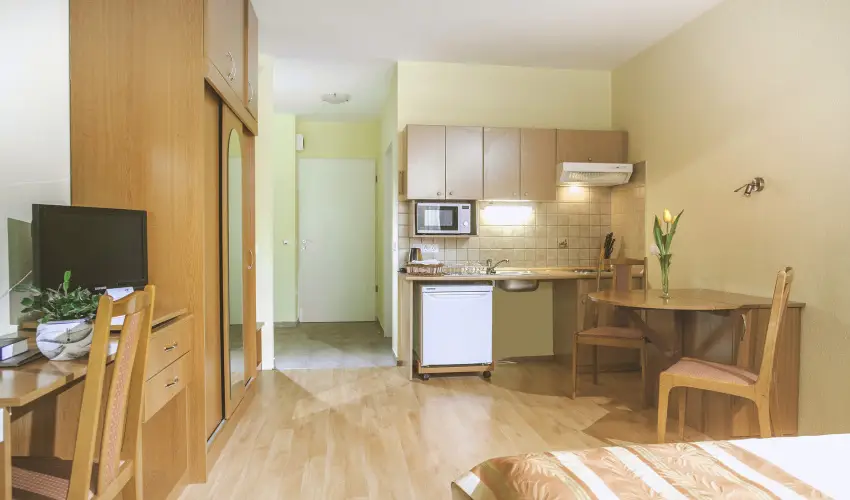 Apartman Hotel Bk, Bkfrd - Augusztus 20.