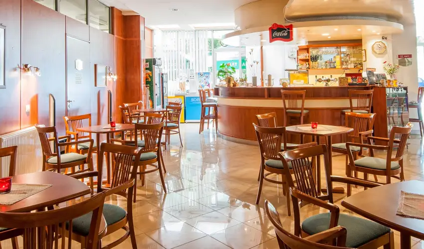 Apartman Hotel Bk, Bkfrd - Augusztus 20.