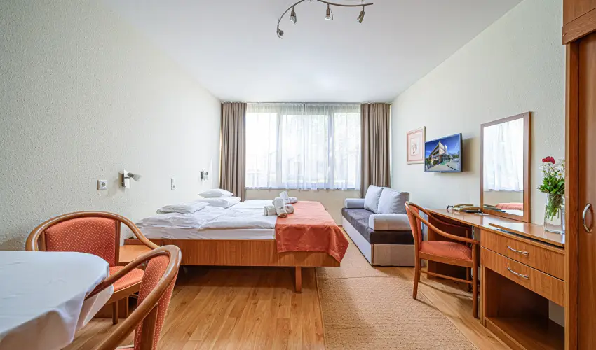 Apartman Hotel Bk, Bkfrd - Augusztus 20.
