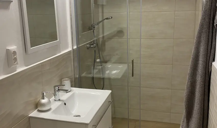 Apartman Szanyi B�k, B�kf�rd� - Augusztus 20. (min. 3 �j)