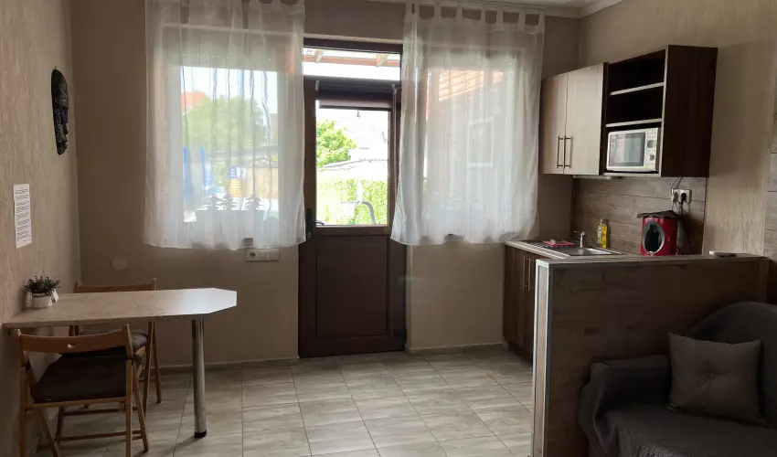 Aqua Apartmanh�z Si�fok - Augusztus 20. (min. 3 �j)