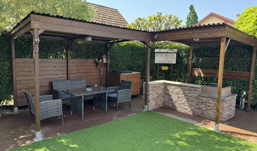 Aqua Apartmanh�z Si�fok - Augusztus 20. (min. 3 �j)