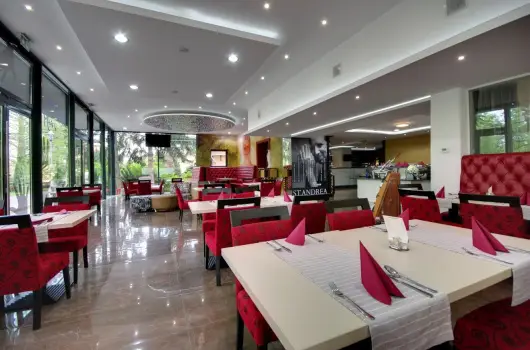 Aqua Hotel - Augusztus 20.