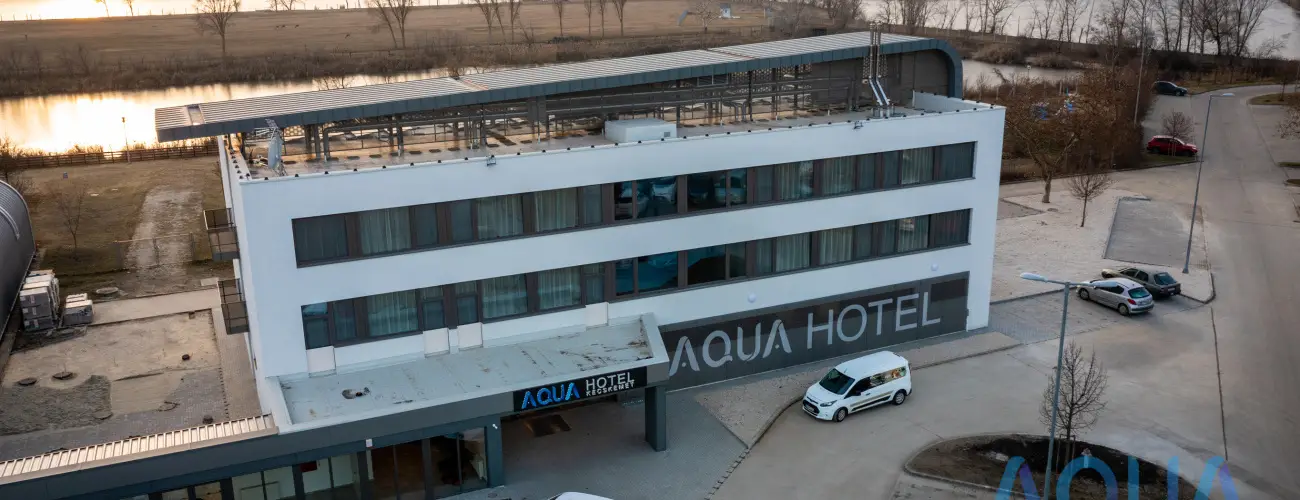 Aqua Hotel Kecskemt - Augusztus 20. (min. 2 j)