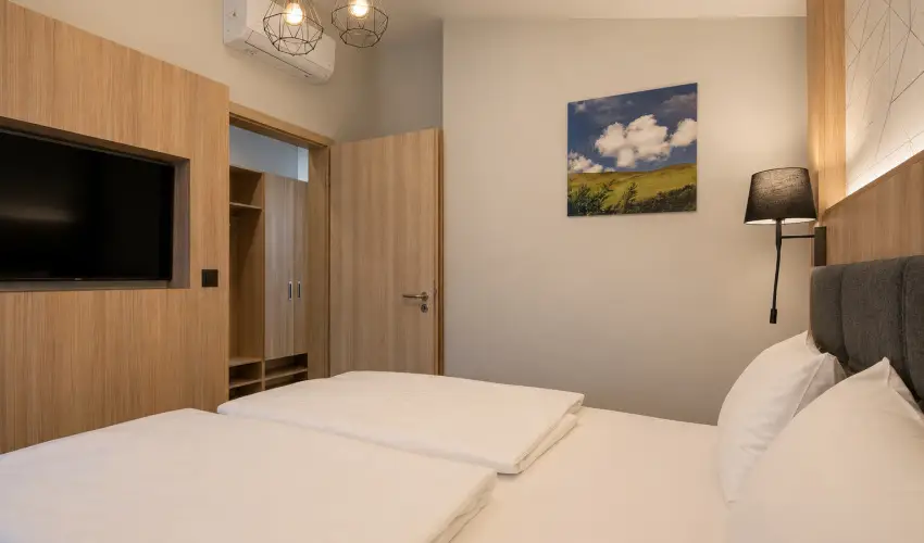 AquaMed Hotel Hark�ny - Augusztus 20.