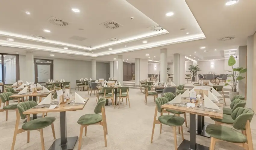 AquaMed Hotel Hark�ny - Augusztus 20.