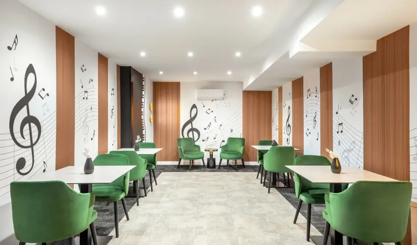 Aranyhomok Hotel Business & Relax Kecskem�t - Augusztus 20.