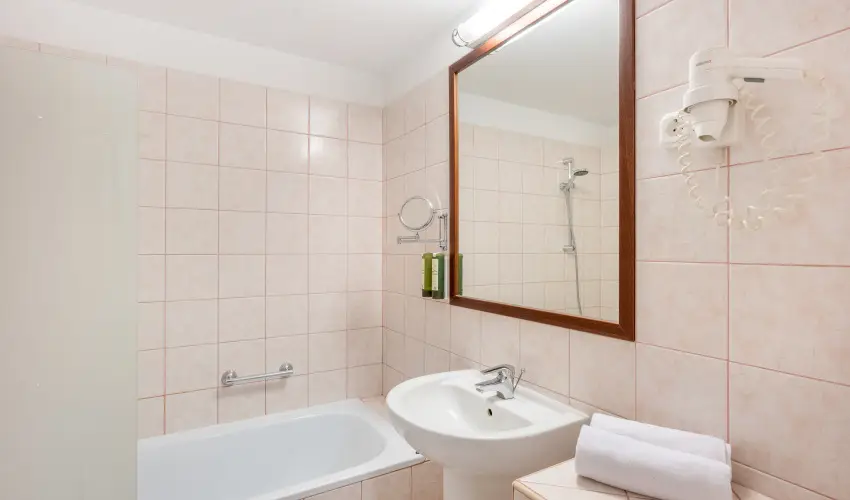 Aranyhomok Hotel Business & Relax Kecskem�t - Augusztus 20.