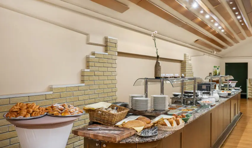 Aranyhomok Hotel Business & Relax Kecskem�t - Augusztus 20.