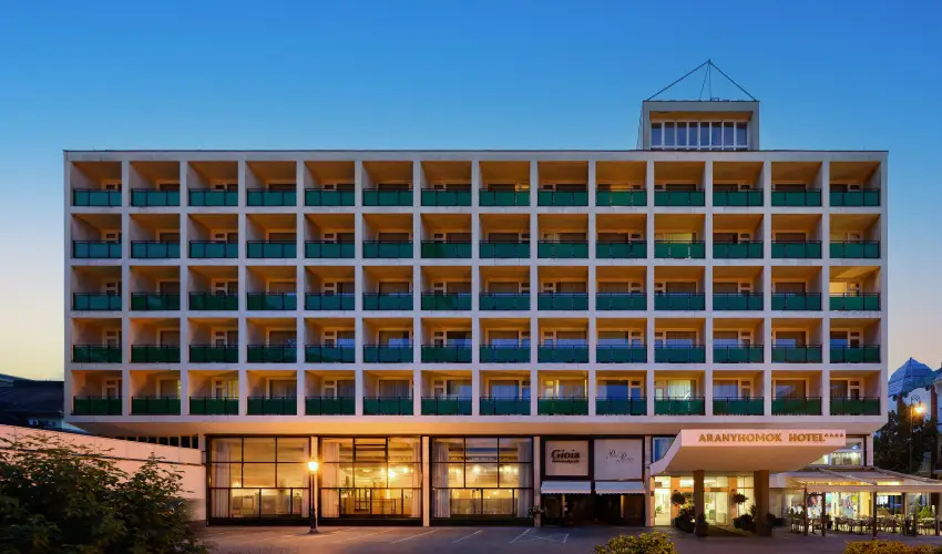Aranyhomok Hotel Business & Relax Kecskem�t - Augusztus 20.
