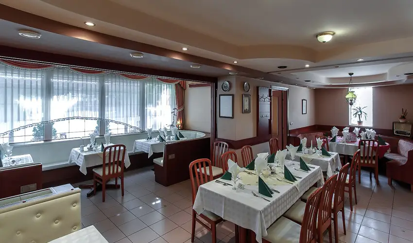 Aranypatk� Panzi� Gy�r�jbar�t - Augusztus 20.