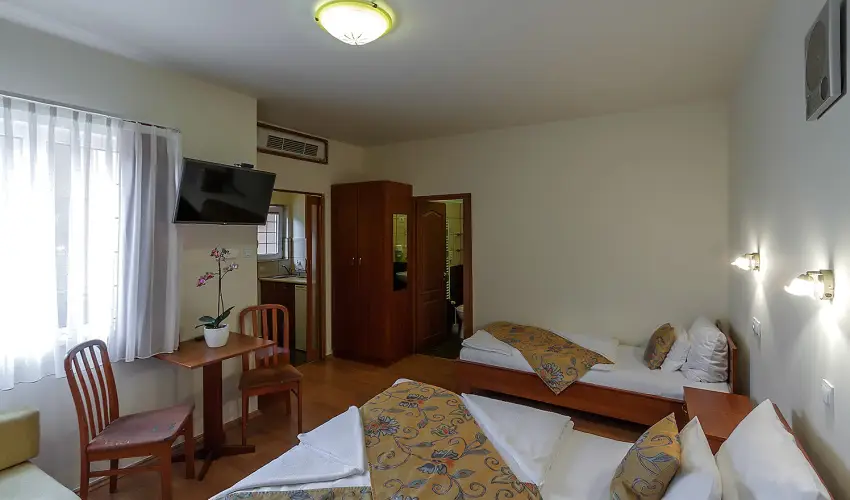 Aranypatk� Panzi� Gy�r�jbar�t - Augusztus 20.