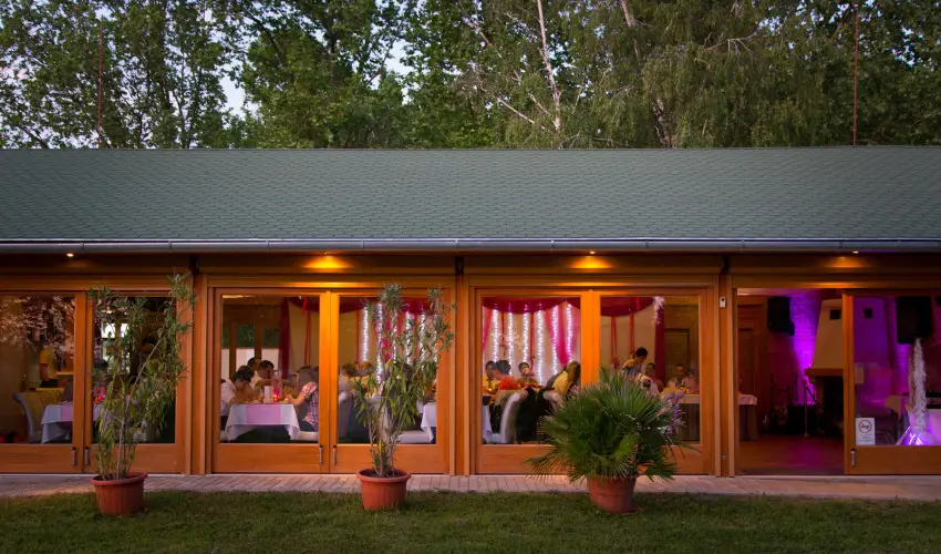 Arcanum Hotel B�k�scsaba - Augusztus 20.