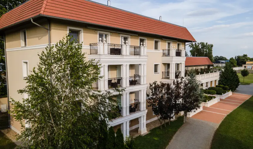 Arcanum Hotel B�k�scsaba - Augusztus 20.