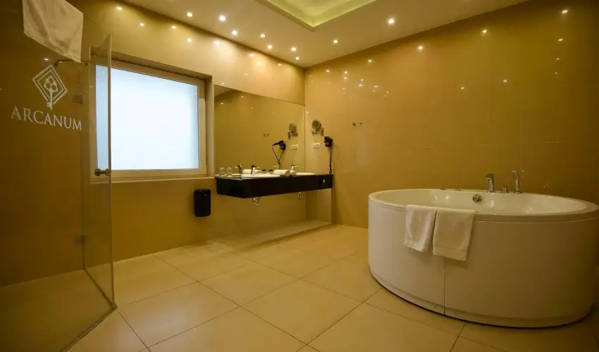Arcanum Hotel B�k�scsaba - Augusztus 20.