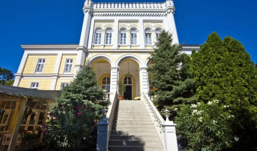 Astoria Hotel �s �tterem Balatonf�red - Augusztus 20. (min. 2 �j)