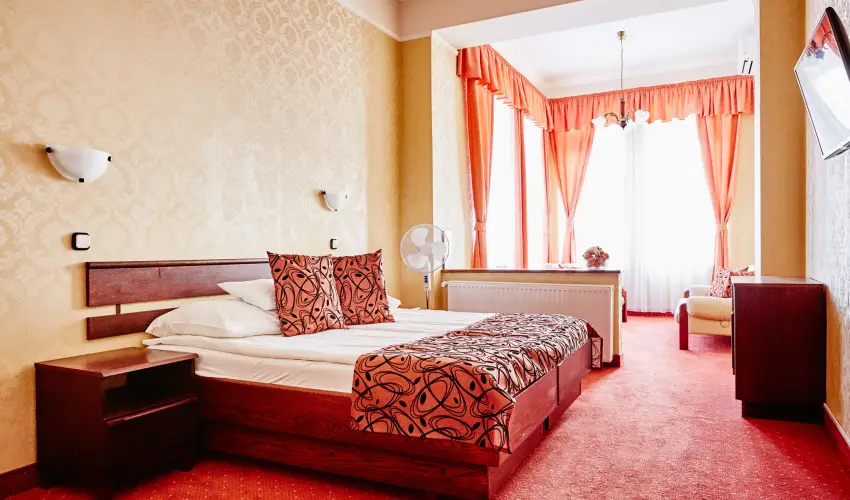 Astoria Hotel �s �tterem Balatonf�red - Augusztus 20. (min. 2 �j)