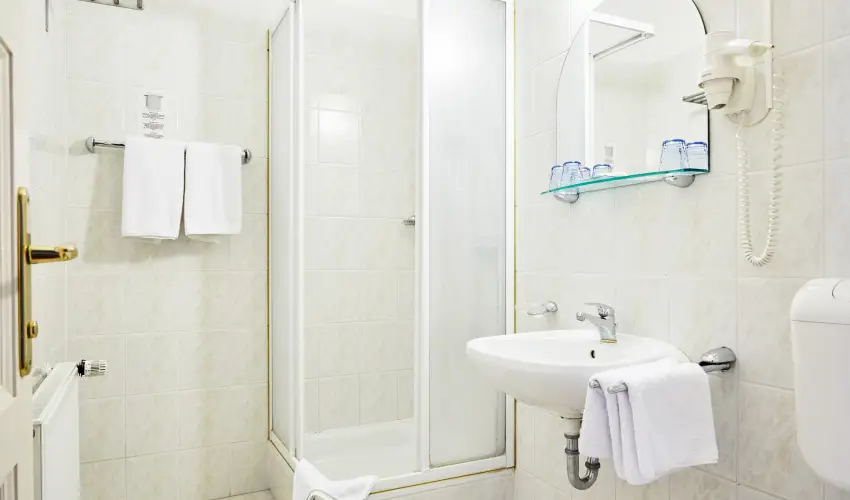 Astoria Hotel �s �tterem Balatonf�red - Augusztus 20. (min. 2 �j)