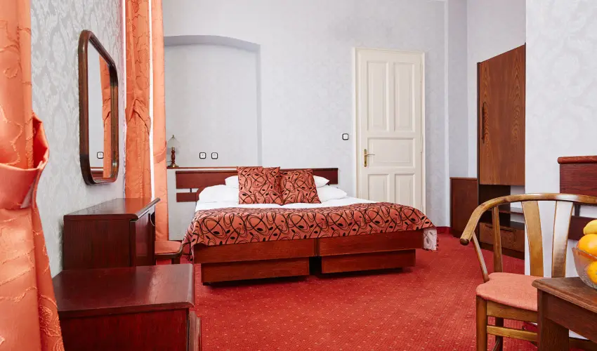 Astoria Hotel �s �tterem Balatonf�red - Augusztus 20. (min. 2 �j)