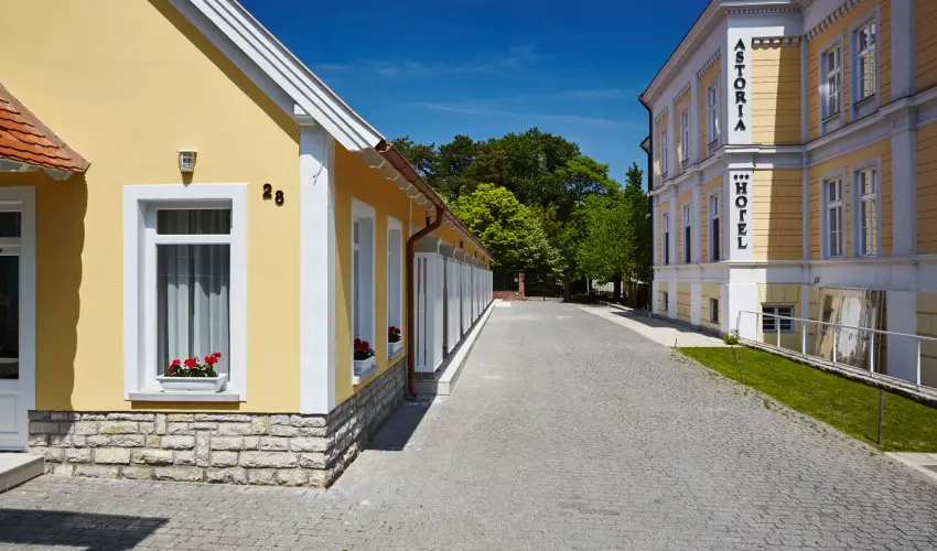 Astoria Hotel �s �tterem Balatonf�red - Augusztus 20. (min. 2 �j)