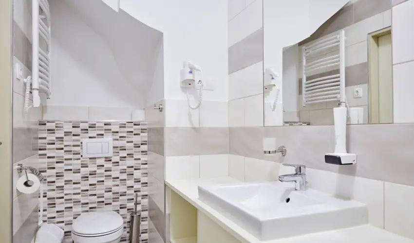 Astoria Hotel �s �tterem Balatonf�red - Augusztus 20. (min. 2 �j)