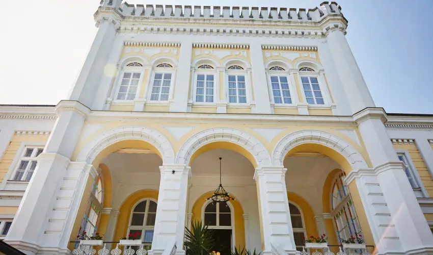 Astoria Hotel �s �tterem Balatonf�red - Augusztus 20. (min. 2 �j)