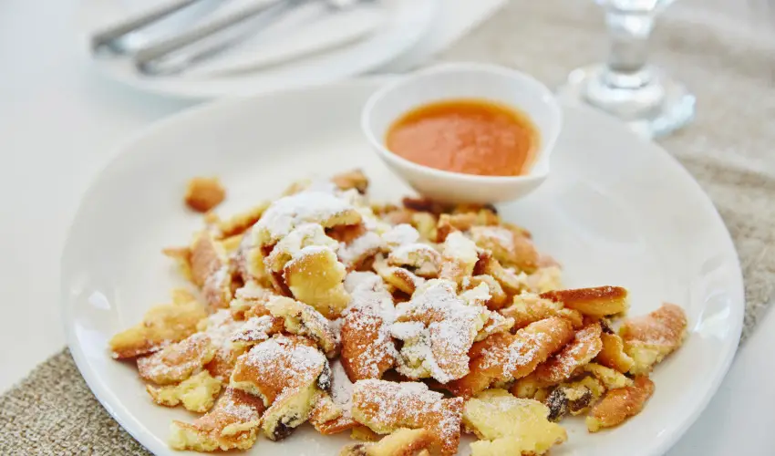 Astoria Hotel �s �tterem Balatonf�red - Augusztus 20. (min. 2 �j)