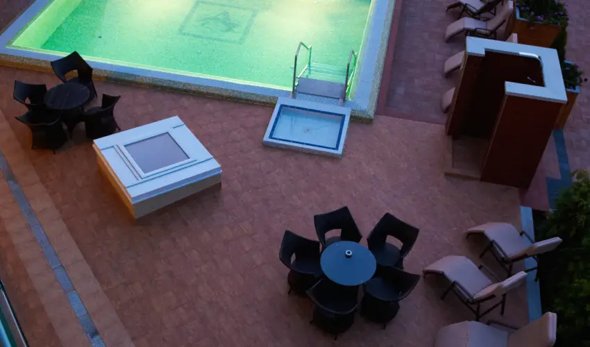 Hotel Atlantis Wellness & Conference Hajdszoboszl - Augusztus 20. - teljes elrefizetssel (min. 2 j)